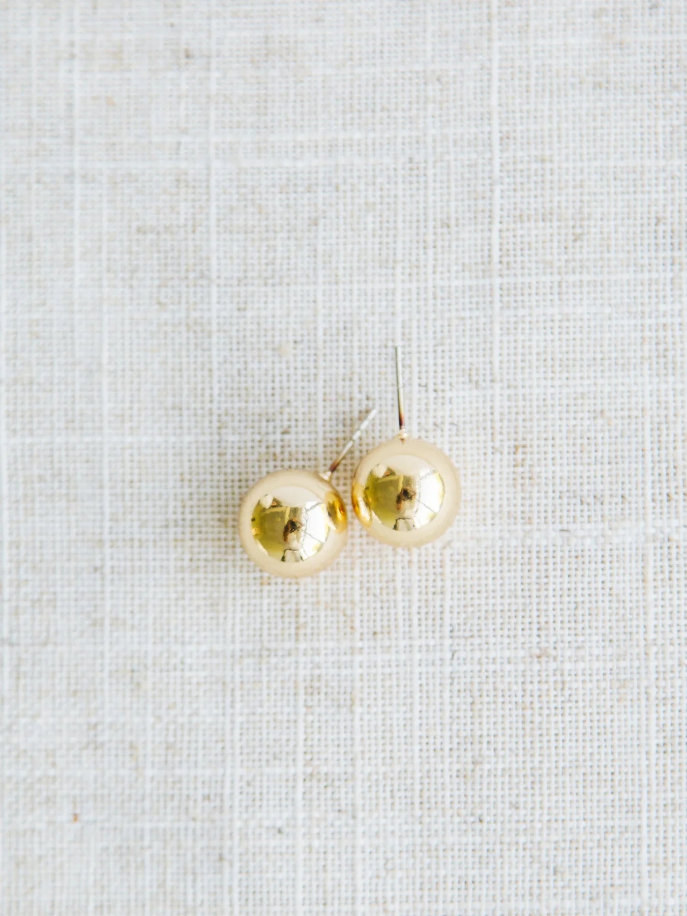 Grenada Earrings, Shiny Gold, Medium