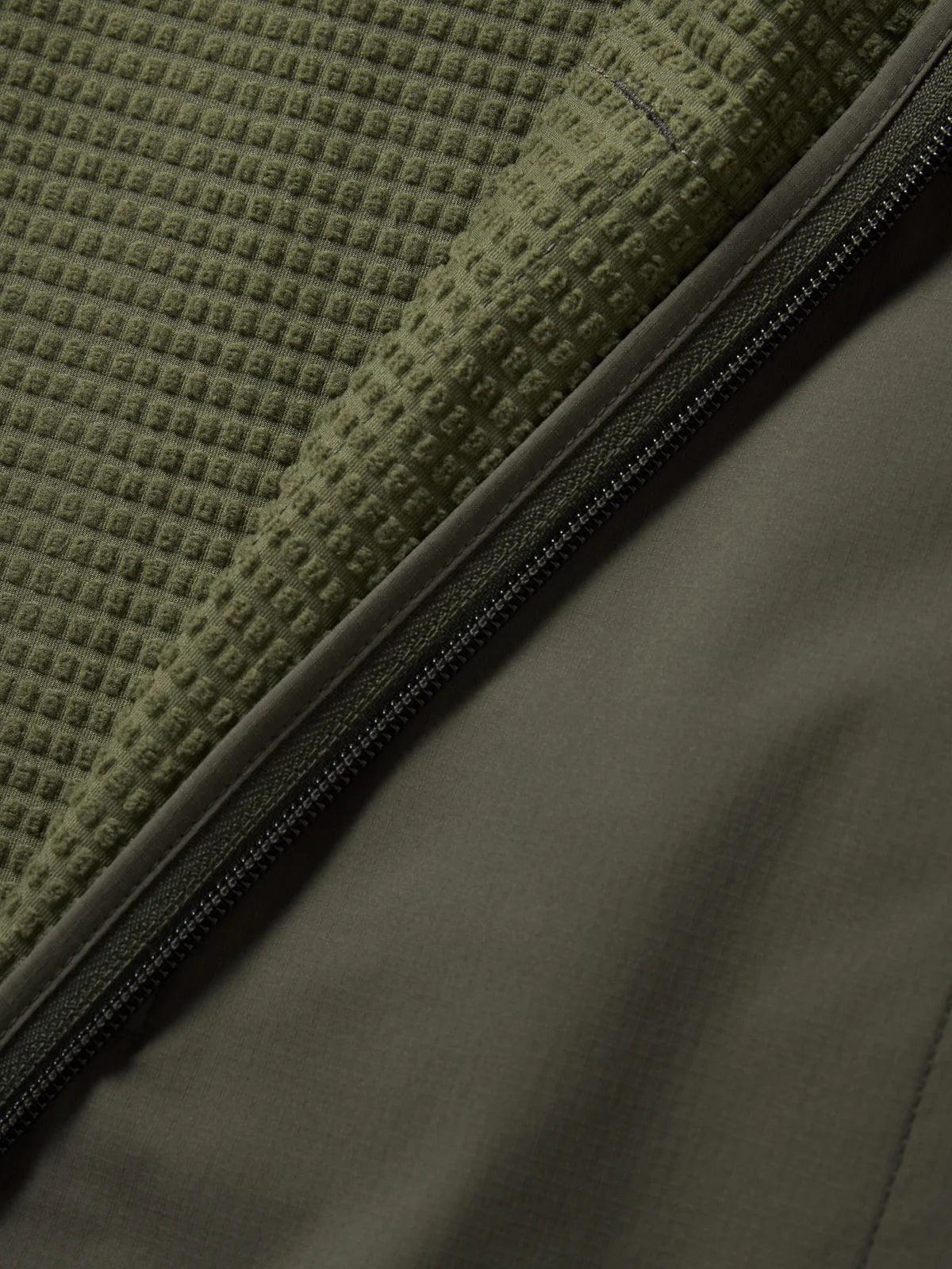 Duck Camp Men's Lightweight Grid Tech Fleece 1/2 Zip, Moss/Raven