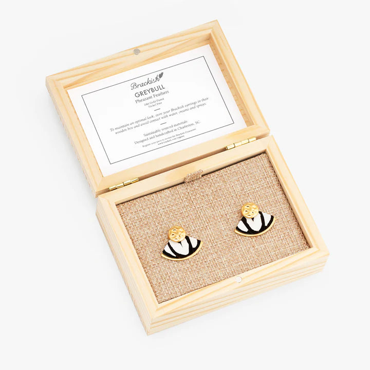 BRACKISH GREYBULL STUD EARRING