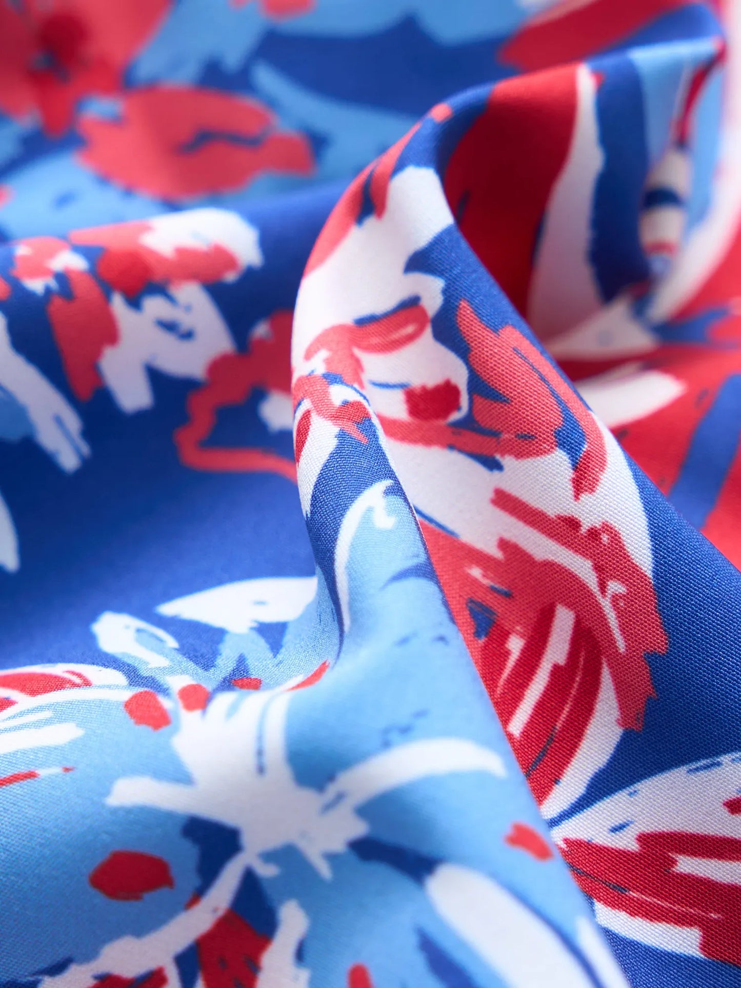 Chubbies The Star Spangled Blooms Lined Classic Swim Trunk
